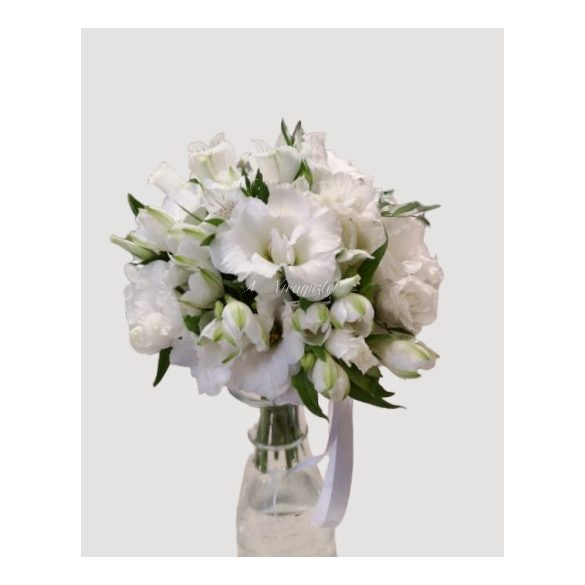 Pure White bridal bouquet
